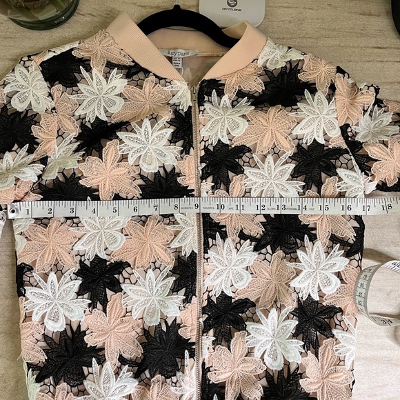 NWT🔥Lucy Paris XS Boomer Style Floral Jacket from Bloomingdale’s - Picture 7 of 11